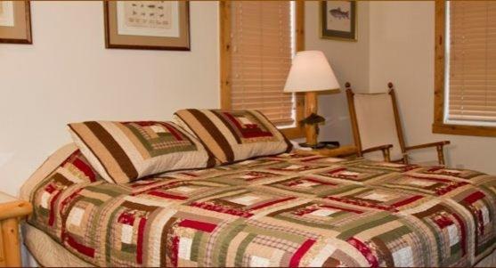 Anglers Inn Jackson Rum bild
